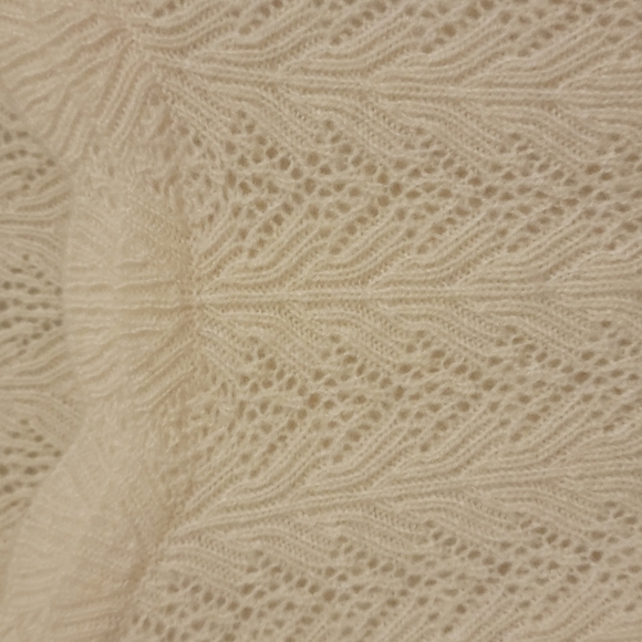 Ann Taylor Cashmere Sweater Large Long Sleeve EUC - Picture 3 of 4